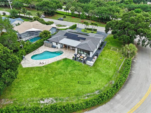 1049 W Palmetto Park Road, Boca Raton, FL 33486