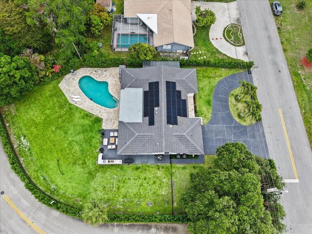 1049 W Palmetto Park Road, Boca Raton, FL 33486