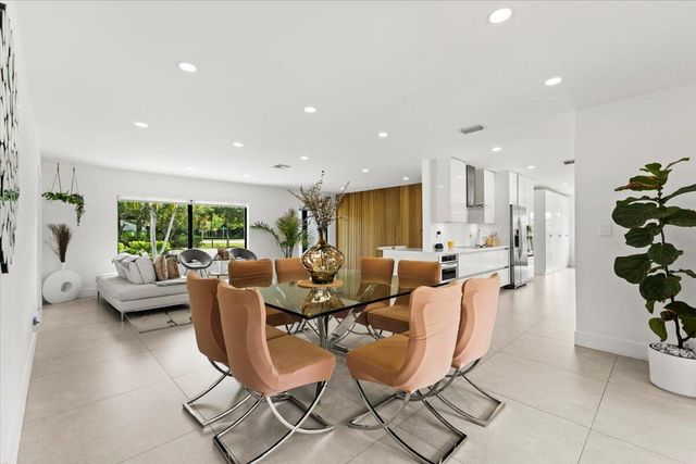 1049 W Palmetto Park Road, Boca Raton, FL 33486