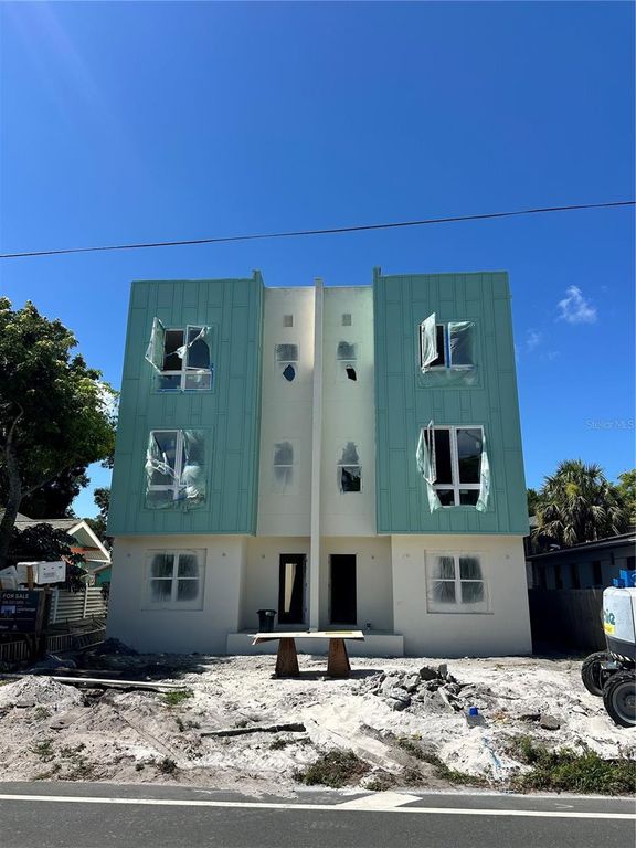 2144 5TH AVENUE N, St Petersburg, FL 33713
