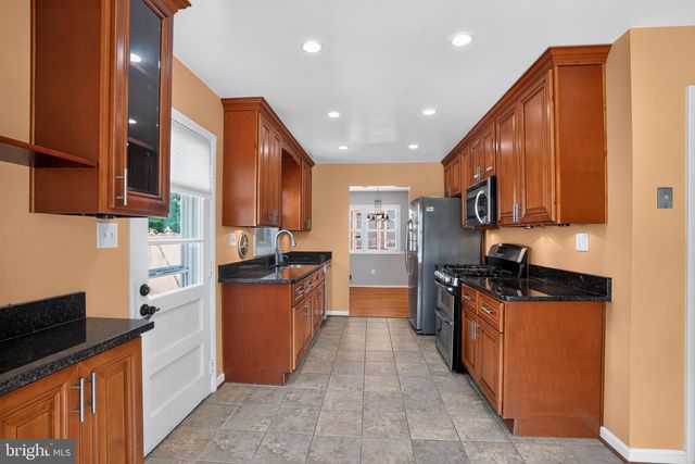 6102 BROOKE JANE DR, Clinton, MD 20735
