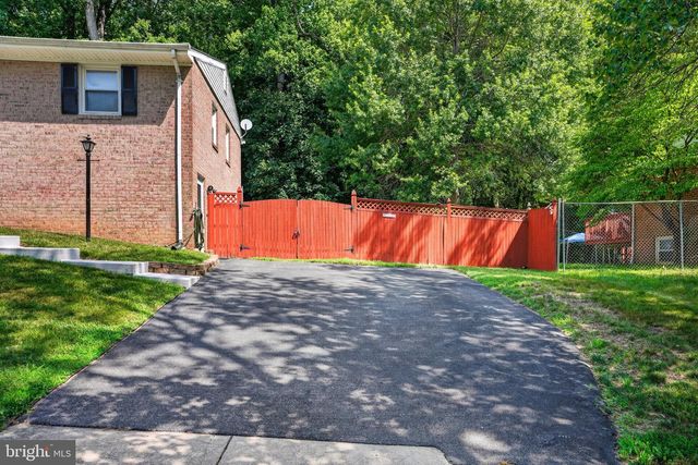 6102 BROOKE JANE DR, Clinton, MD 20735