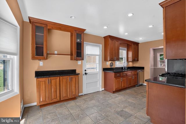 6102 BROOKE JANE DR, Clinton, MD 20735