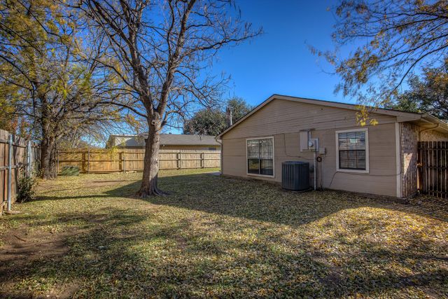 4221 Heath Street, Fort Worth, TX 76137