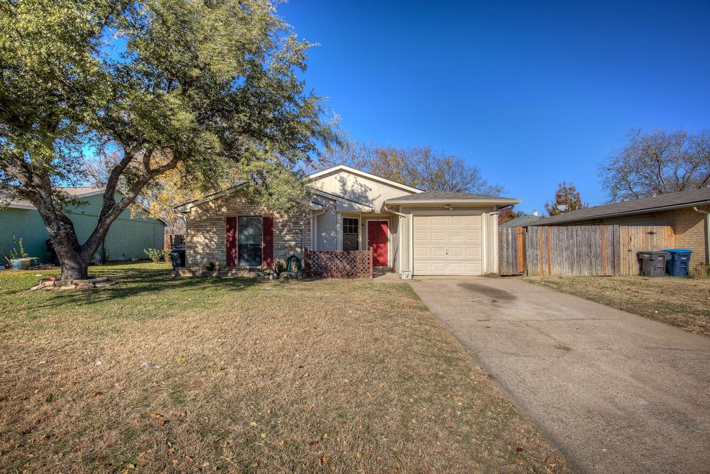 4221 Heath Street, Fort Worth, TX 76137