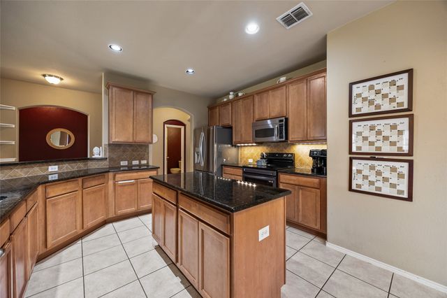 2012 Killeen Drive, Forney, TX 75126