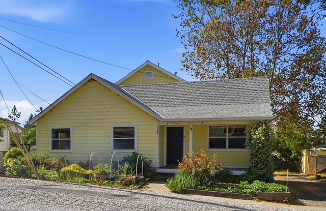 125 E Oak St, Colfax, CA 95713