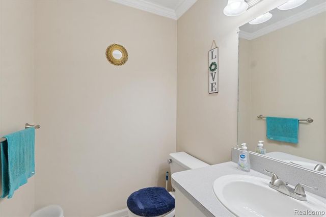 20387 Villa Grande Circle 19, Clinton Township, MI 48038