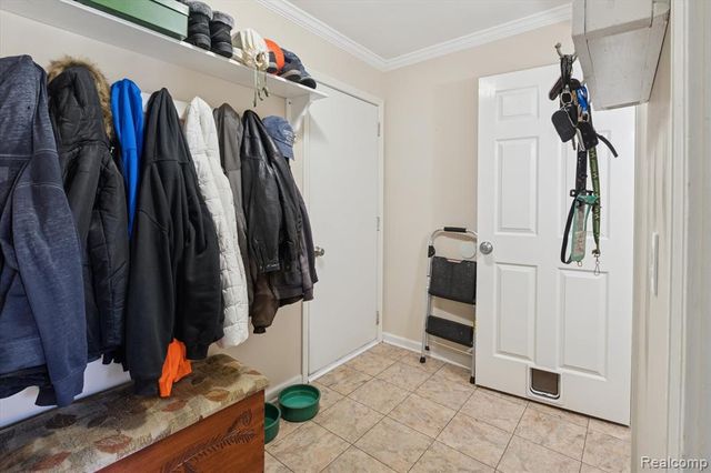 20387 Villa Grande Circle 19, Clinton Township, MI 48038