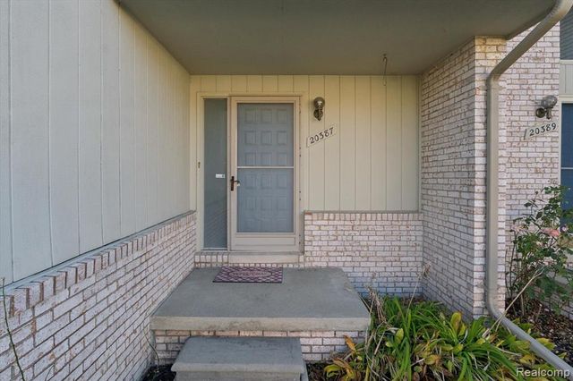 20387 Villa Grande Circle 19, Clinton Township, MI 48038