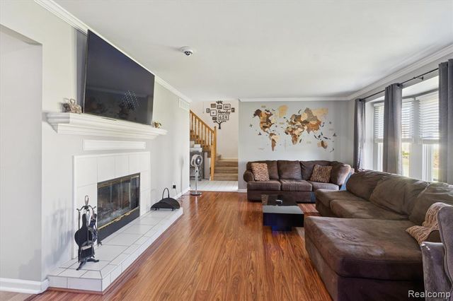 20387 Villa Grande Circle 19, Clinton Township, MI 48038