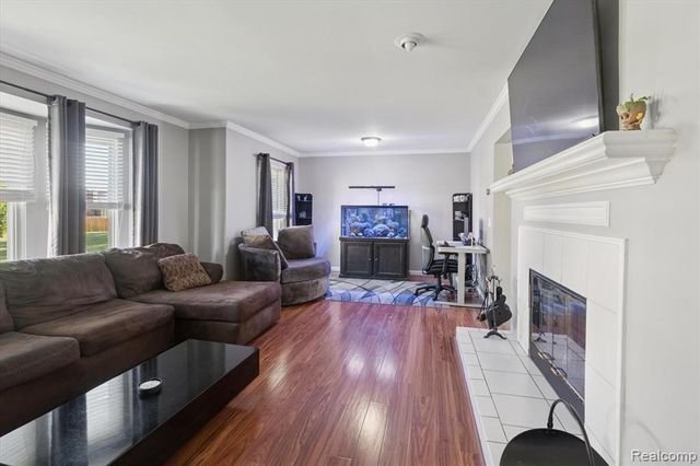 20387 Villa Grande Circle 19, Clinton Township, MI 48038