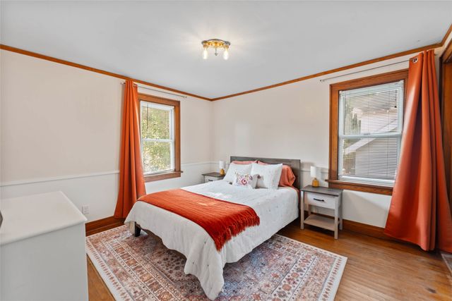 330 W 9th Street S, Newton, IA 50208
