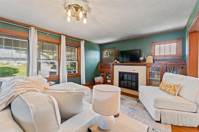 330 W 9th Street S, Newton, IA 50208