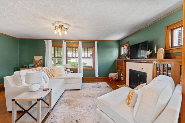 330 W 9th Street S, Newton, IA 50208