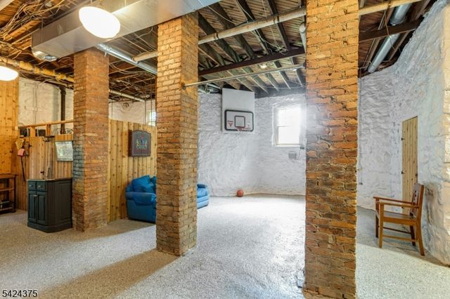 18 Ball Road, Mountain Lakes Boro, NJ 07046