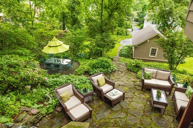 18 Ball Road, Mountain Lakes Boro, NJ 07046