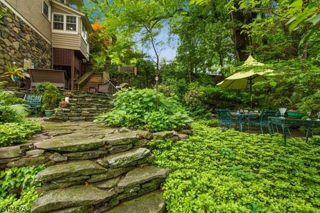 18 Ball Road, Mountain Lakes Boro, NJ 07046