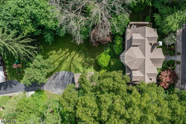 18 Ball Road, Mountain Lakes Boro, NJ 07046