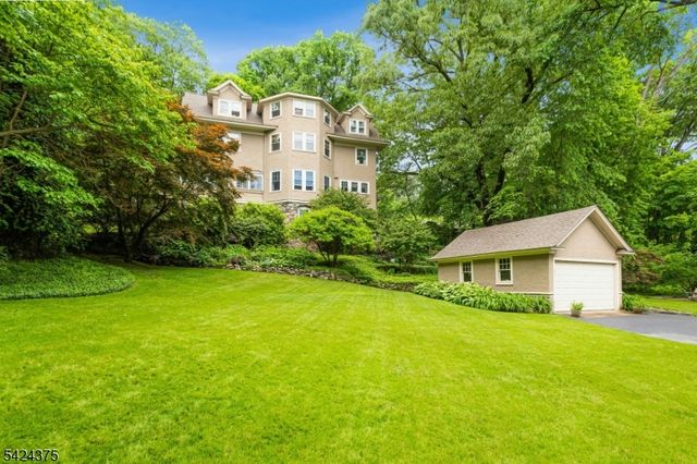 18 Ball Road, Mountain Lakes Boro, NJ 07046