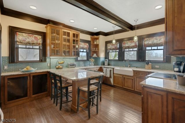 18 Ball Road, Mountain Lakes Boro, NJ 07046