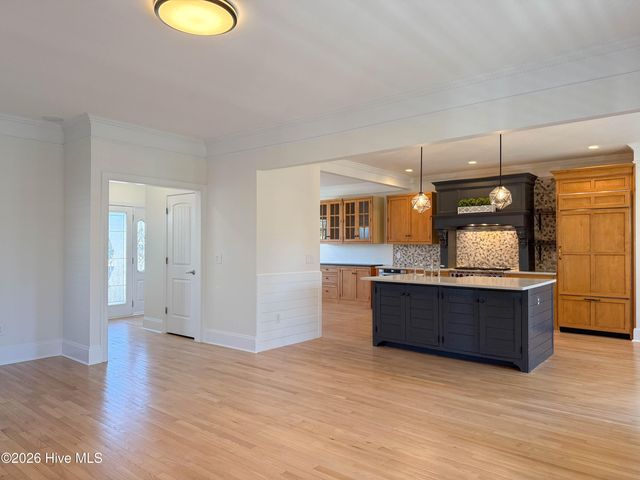 114 Cove Side Lane, Hampstead, NC 28443