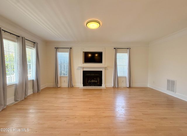 114 Cove Side Lane, Hampstead, NC 28443