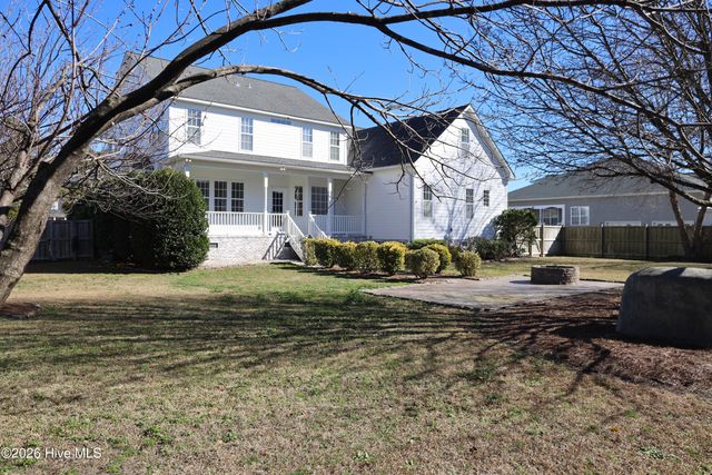 114 Cove Side Lane, Hampstead, NC 28443