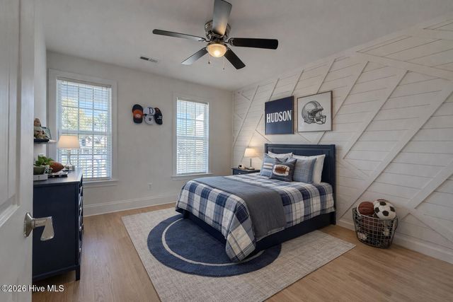 114 Cove Side Lane, Hampstead, NC 28443