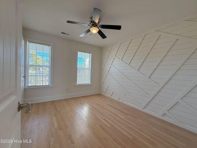 114 Cove Side Lane, Hampstead, NC 28443