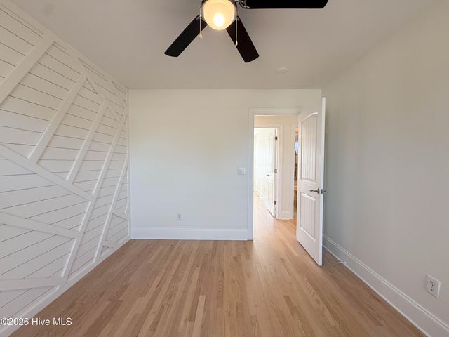 114 Cove Side Lane, Hampstead, NC 28443