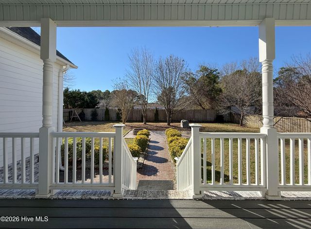 114 Cove Side Lane, Hampstead, NC 28443