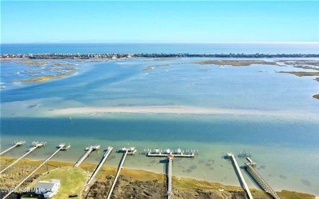 114 Cove Side Lane, Hampstead, NC 28443