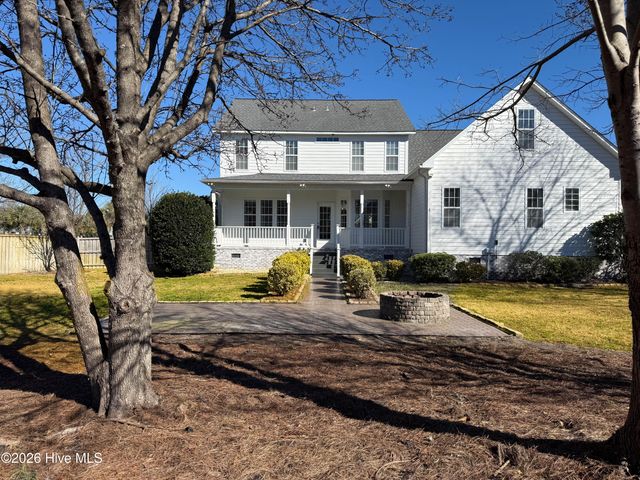 114 Cove Side Lane, Hampstead, NC 28443