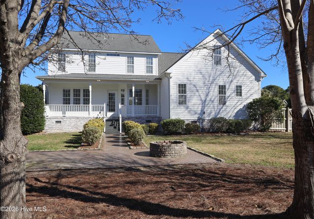 114 Cove Side Lane, Hampstead, NC 28443