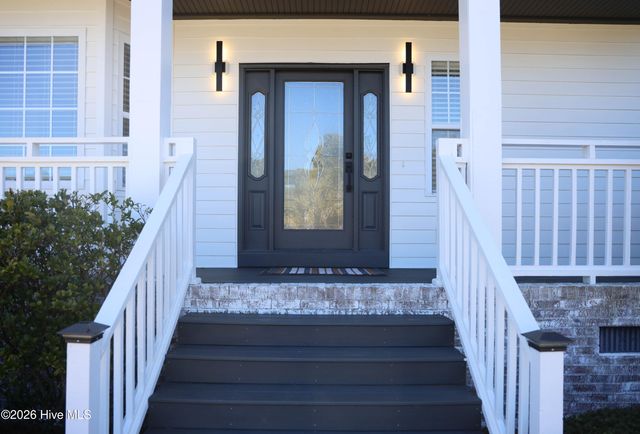 114 Cove Side Lane, Hampstead, NC 28443