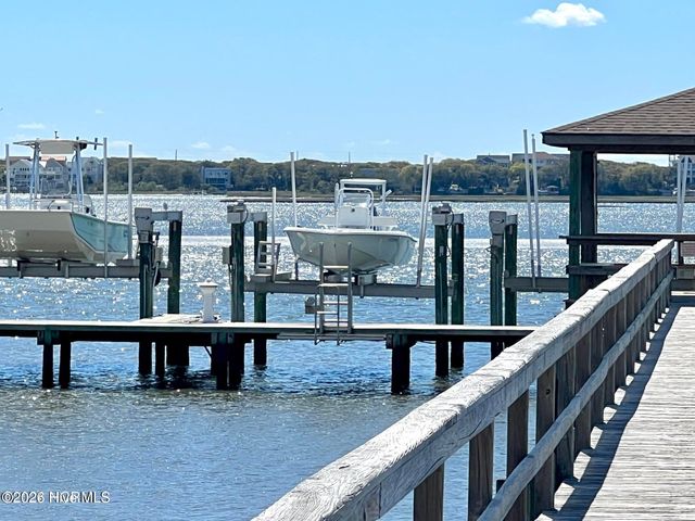 114 Cove Side Lane, Hampstead, NC 28443