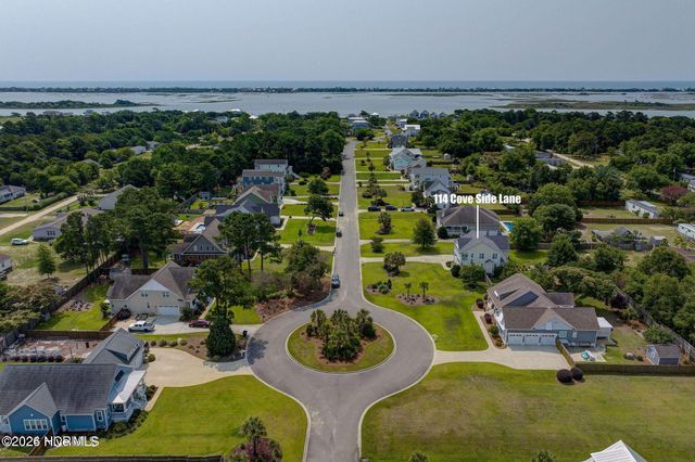 114 Cove Side Lane, Hampstead, NC 28443