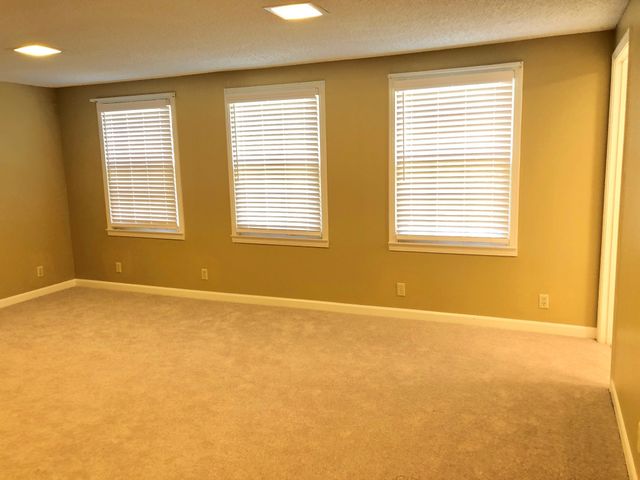 721 Kendall Dr, Nashville, TN 37209
