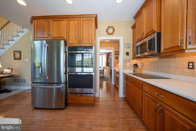 12 SHADY BROOK LN, Malvern, PA 19355