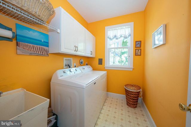 12 SHADY BROOK LN, Malvern, PA 19355