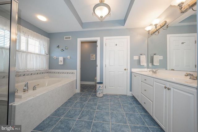 12 SHADY BROOK LN, Malvern, PA 19355