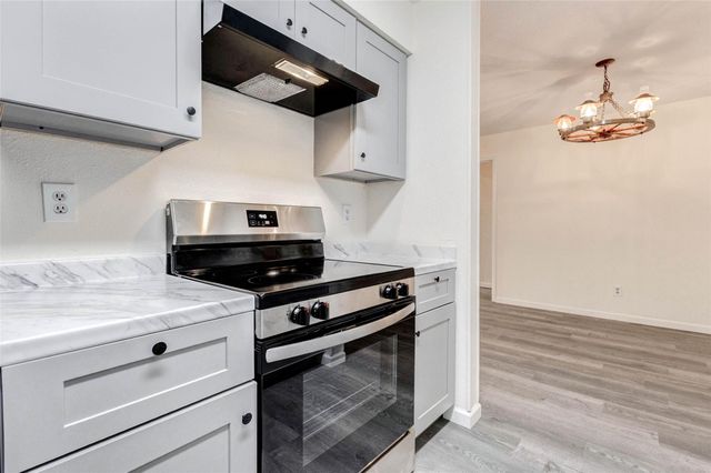 9700 Leawood Boulevard 201, Houston, TX 77099