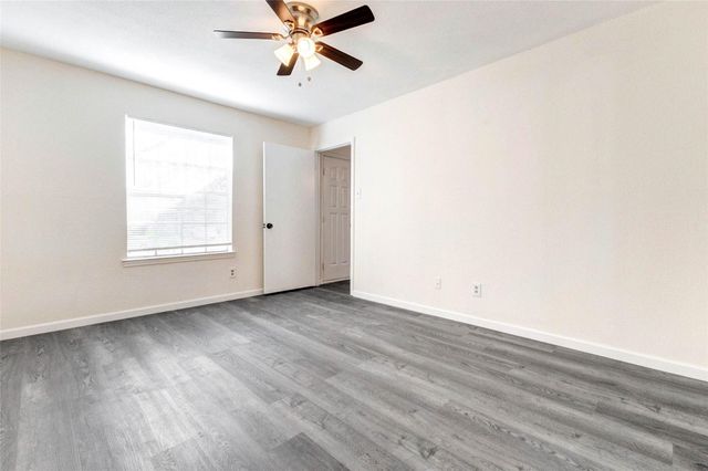 9700 Leawood Boulevard 201, Houston, TX 77099