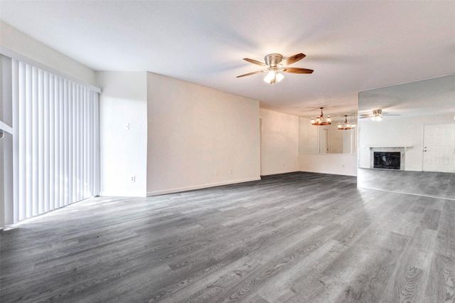 9700 Leawood Boulevard 201, Houston, TX 77099