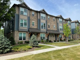 613 Broadway Street, Libertyville, IL 60048