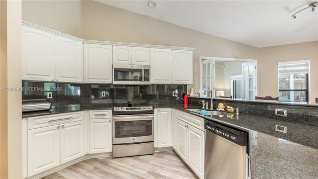 1097 Smoke Tree Court, Weston, FL 33326