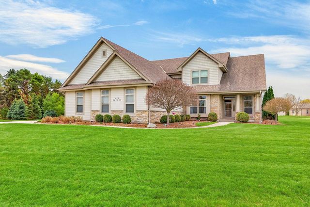N72W24549 Swanson COURT, Sussex, WI 53089