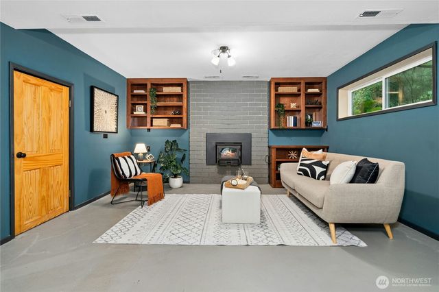20108 12th Avenue NE, Shoreline, WA 98155