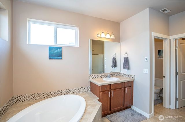 8129 152nd Street Ct E, Puyallup, WA 98375